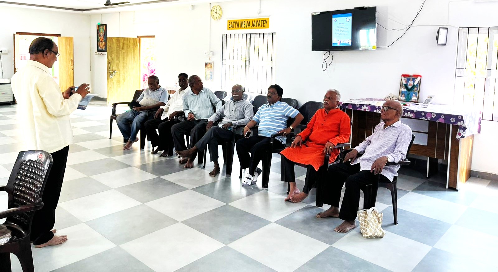 4 The president of the Association explaining about voter's day to Exicutive committee on 25th January 2026.jpeg